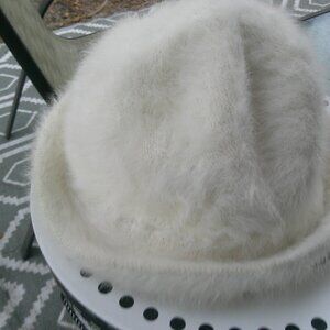 vintage white bucket angora hat 80 angora VGUC